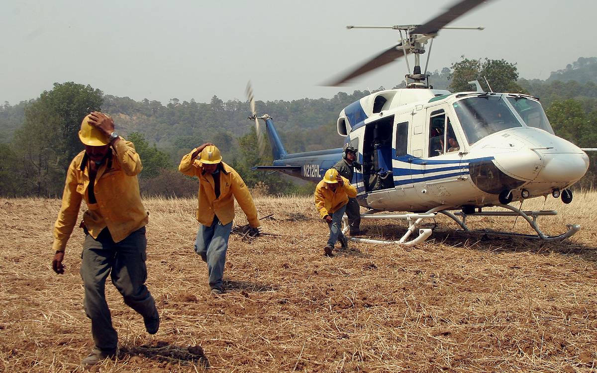 personal apagando incendios forestales edomex
