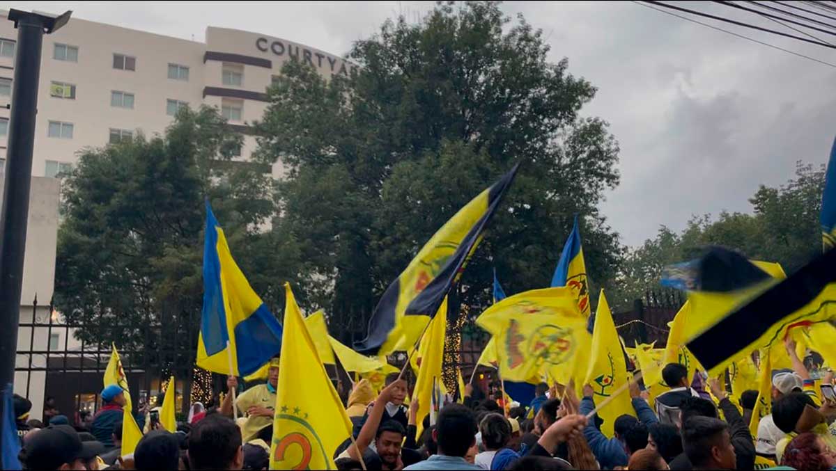 Diablos y Águilas arman la fiesta con su afición antes de la Gran Final