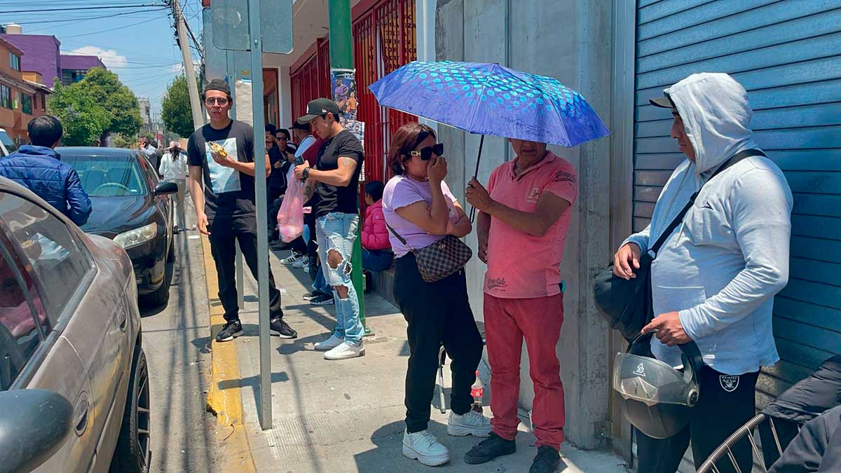 Aficionados del Toluca en busqueda de boletos para la gran final del Clausura 2025.
