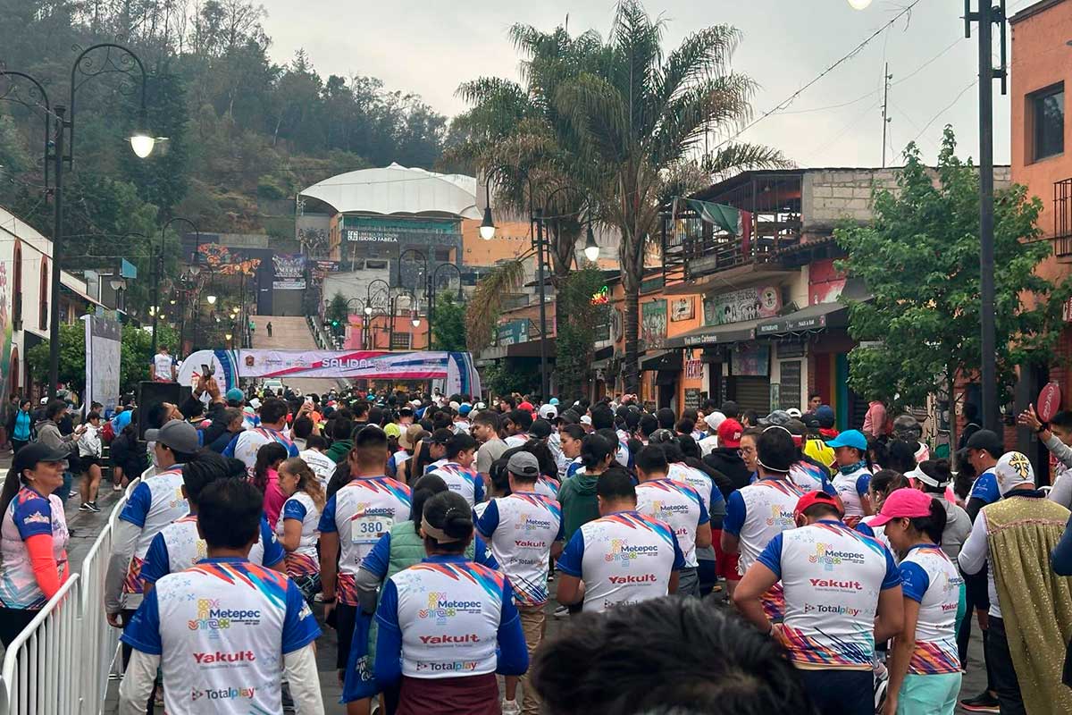Participación de más de 2 mil 700 corredores en el Medio Maratón "Metepequendo" 2025.