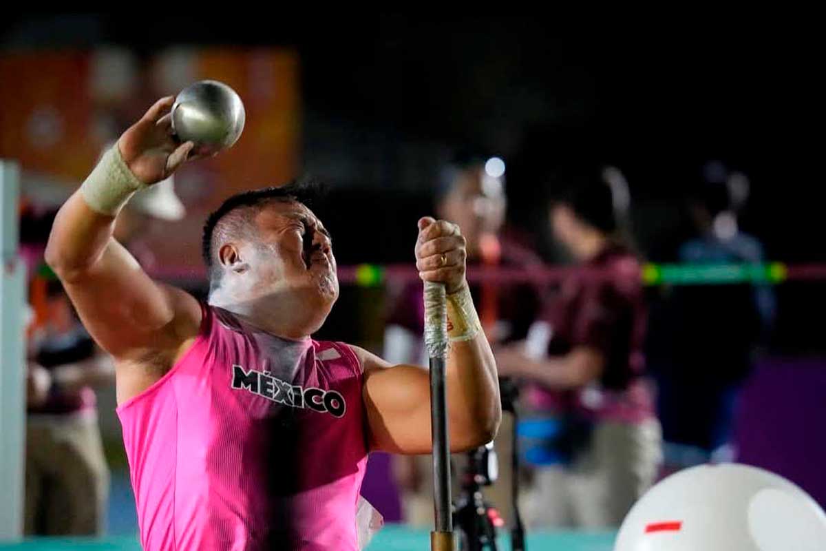 Mexiquense Jonathan Salinas impone récord continental en lanzamiento de bala F54