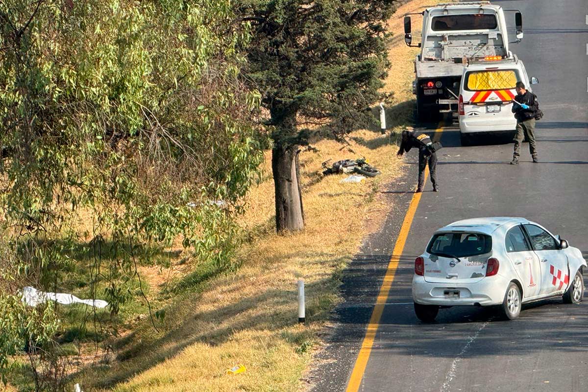 Muere motociclista en la Toluca - Atlacomulco.