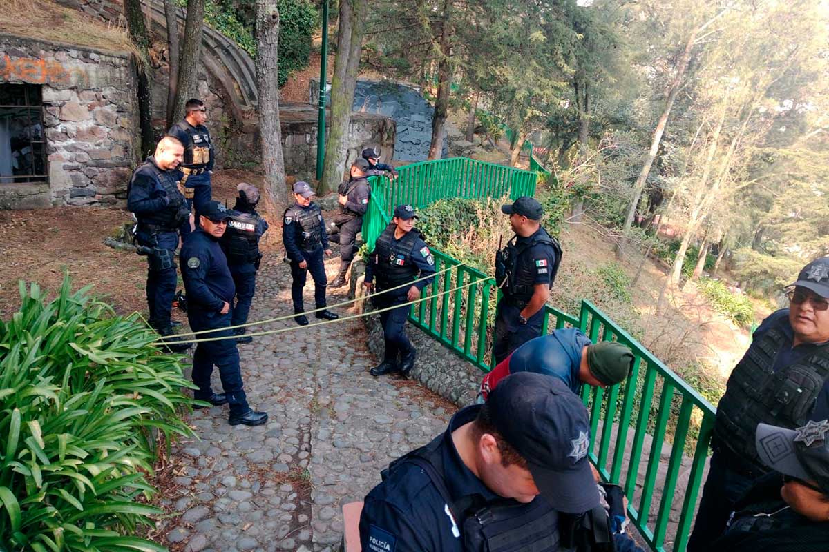 Policía de Toluca realiza entrenamiento en El Calvario.