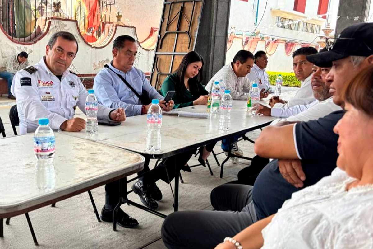 Policía de Toluca realiza agenda de seguridad conjunta con habitantes de San Andrés Cuexcontitlán.