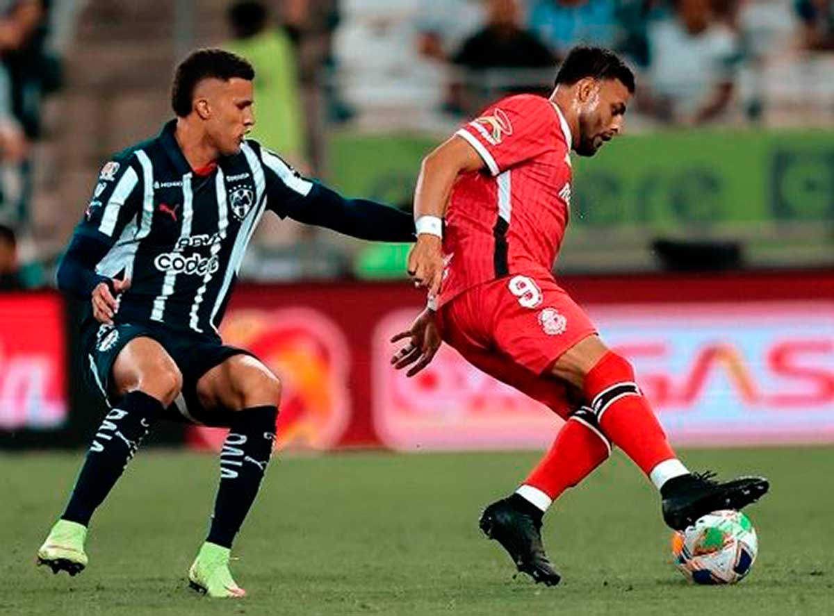 Rayados del Monterrey vence al Toluca 3 a 2.