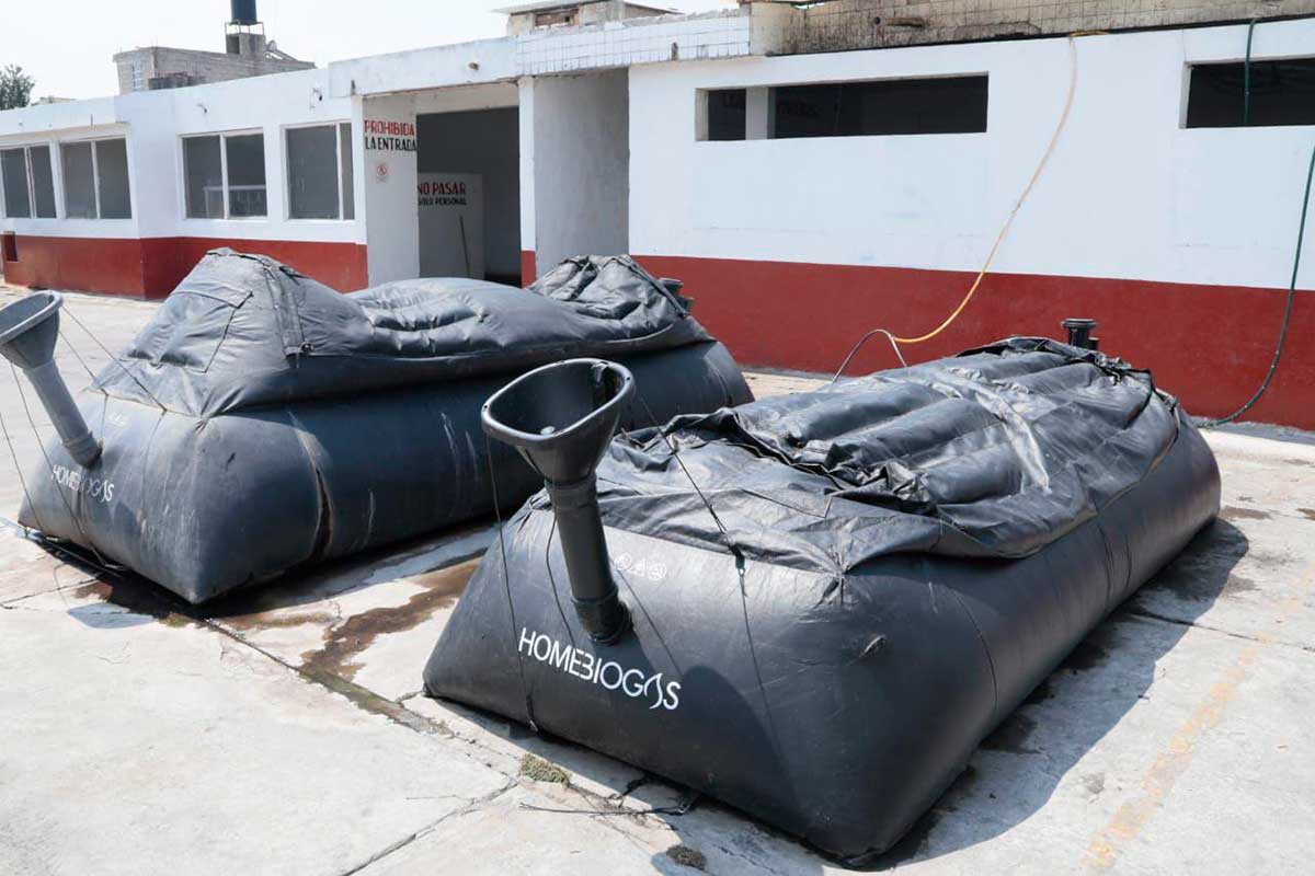 El Gobierno de San Mateo Atenco instala otro Biodigestor para cuidar el medio ambiente de su municipio.