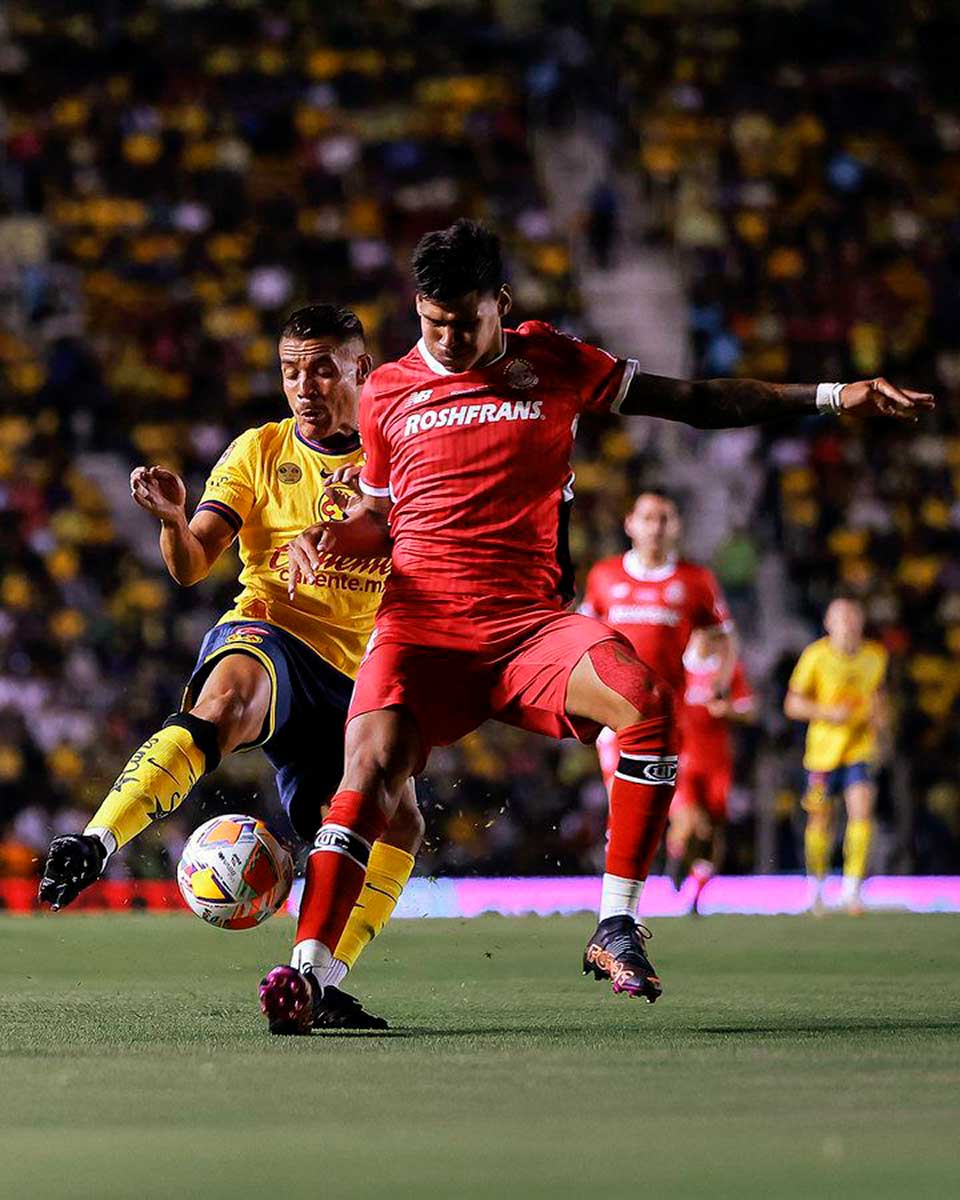 Los Diablos Rojos de Toluca empatan contra Las Águilas del Amércia en el partido de ida de la final del Torneo Clausura 2025.