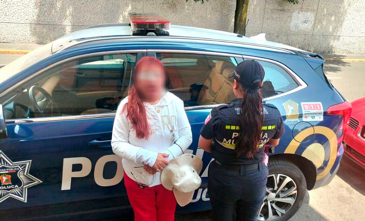 Detienen a tres personas en Toluca por tirar basura en la vía pública