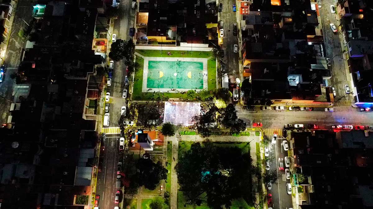 Mujeres y adultos mayores, los más beneficiados del nuevo alumbrado público en Toluca