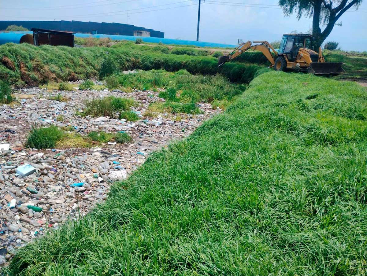 Trabajos de seaneamiento del Río Verdiguel en Toluca.