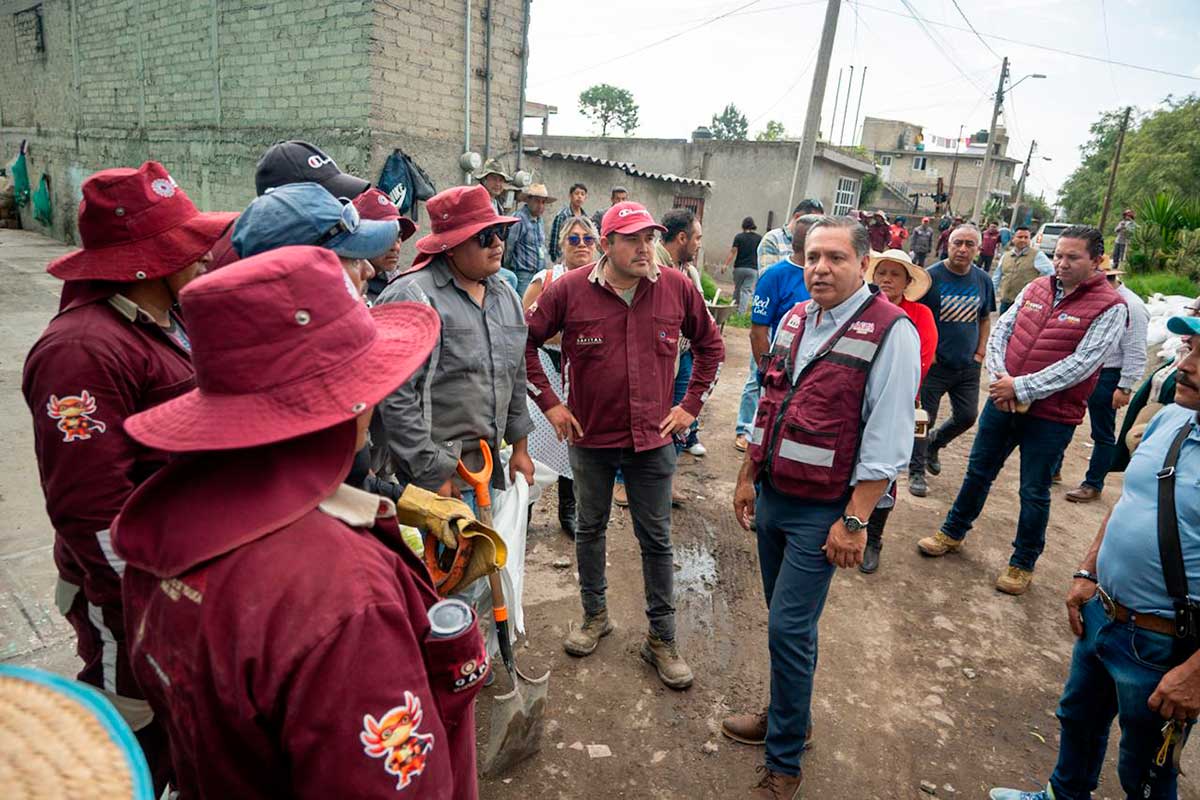 Gobierno de Toluca refuerza medidasa contra inundaciones en el canal Totoltepec.