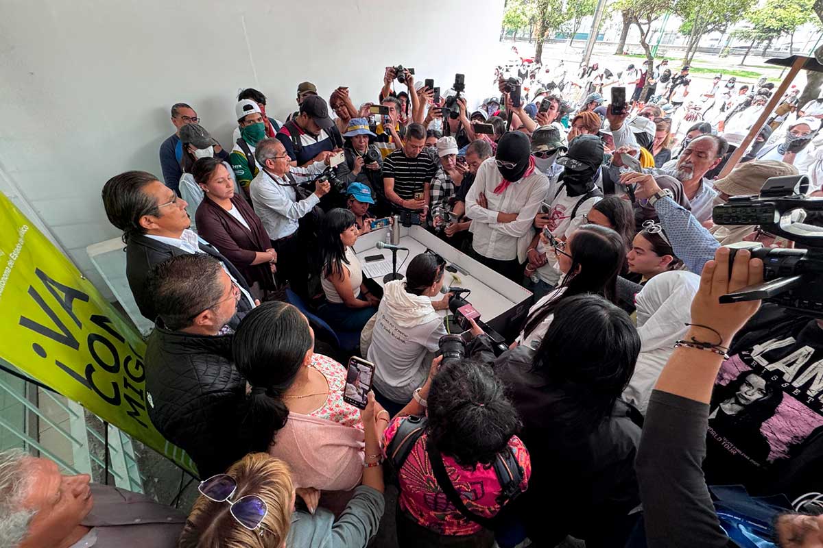 Uniradio da diálogo al movimiento estudiantil de la UAEMéx.