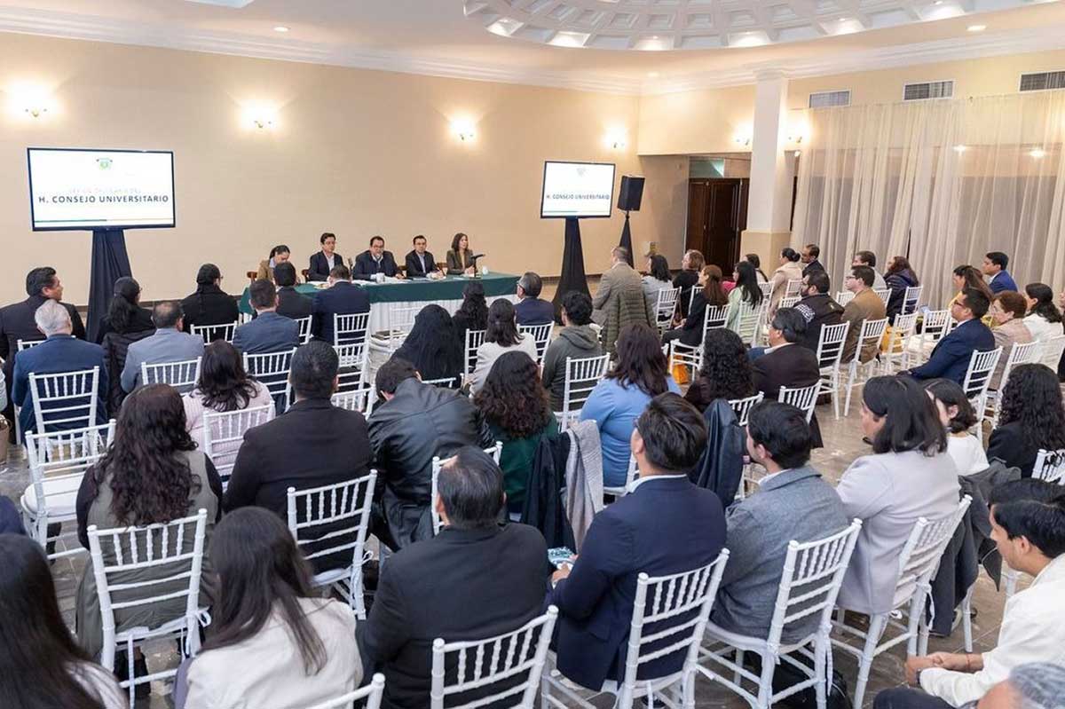 UAEMéx transmite en vivo sesión del Consejo universitario.