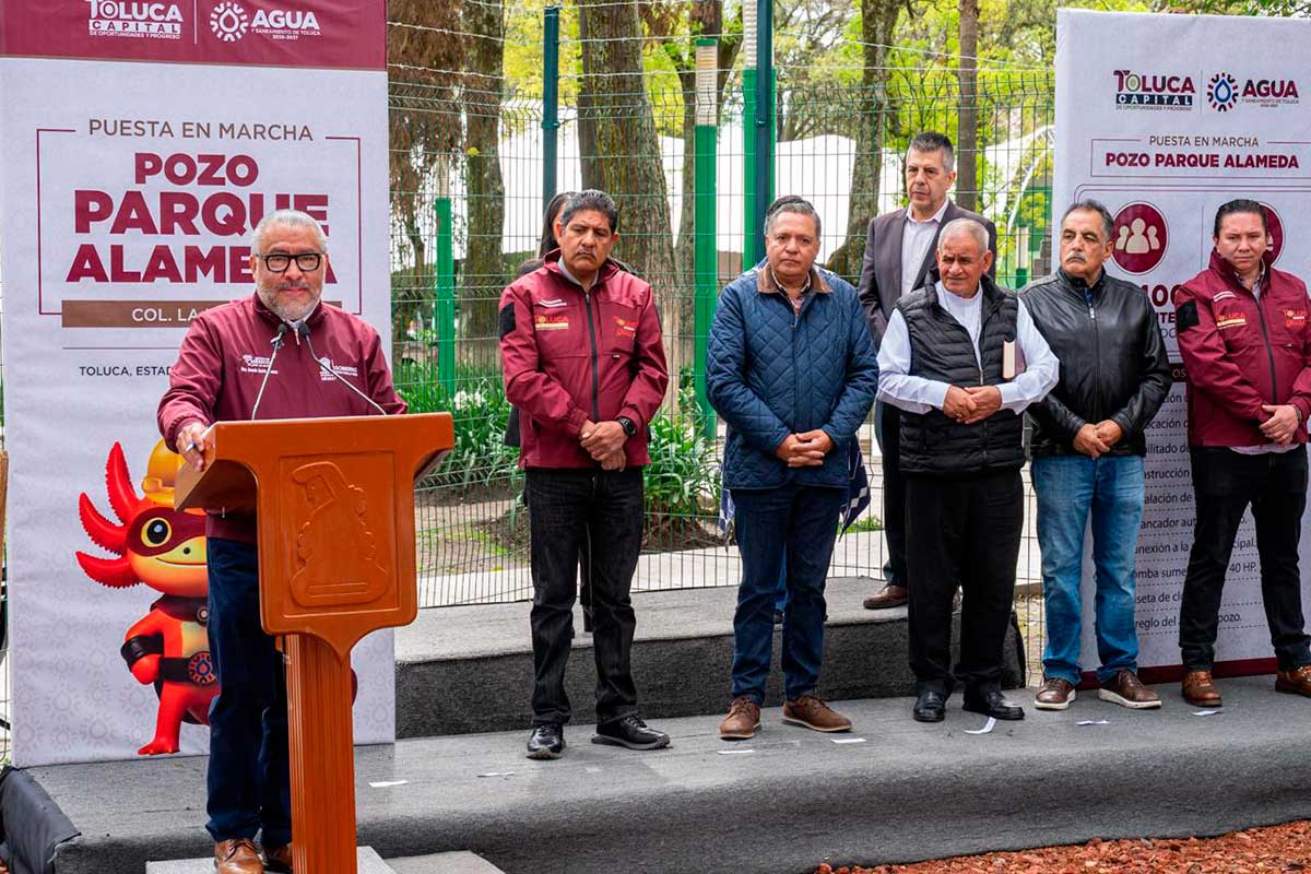 Ricardo Moreno inaugura nuevo pozo de agua en el parque Alameda.