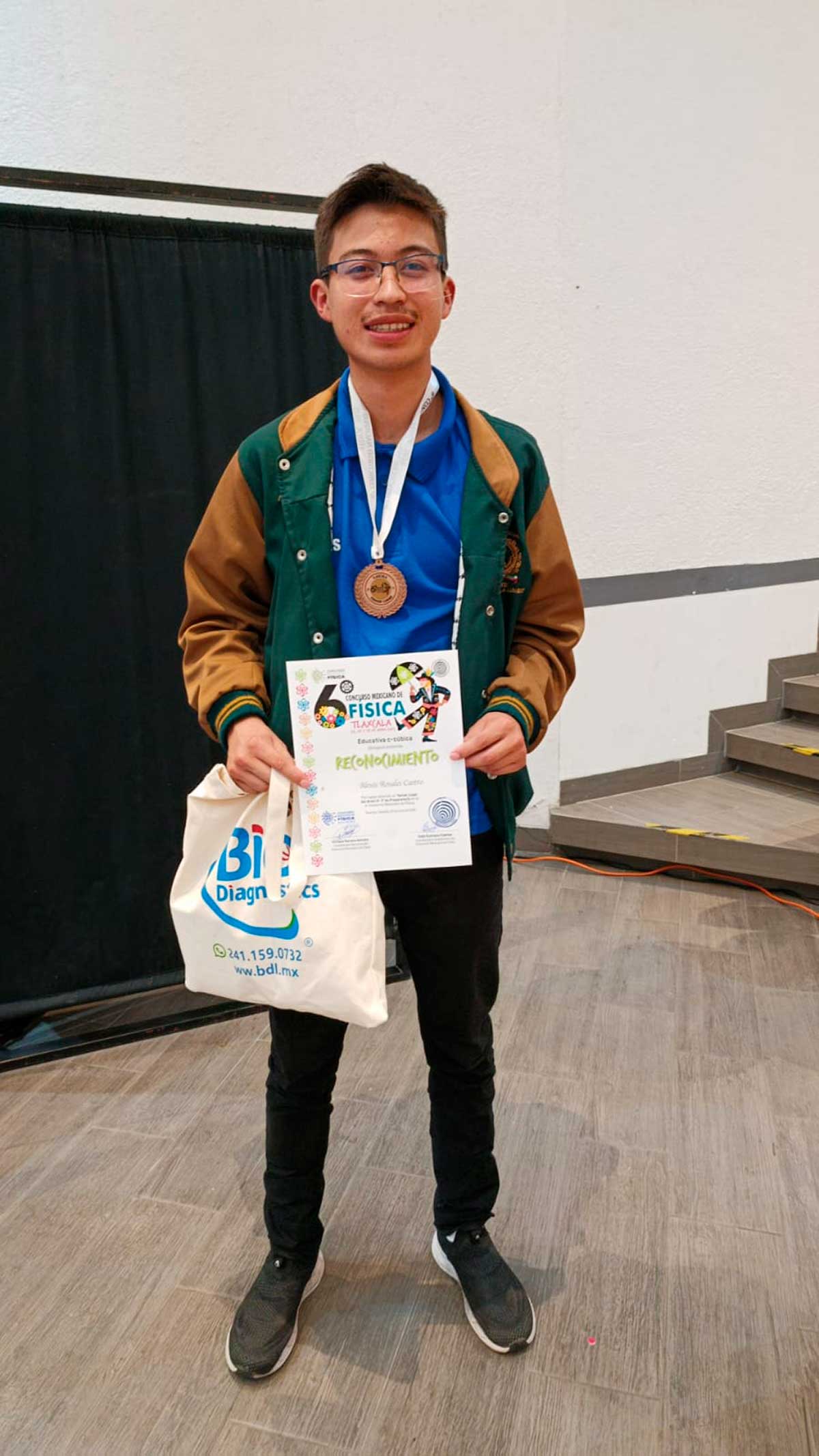 Estudiantes de la Universidad destacan en el Campeonato Mexicano de Física 2025.