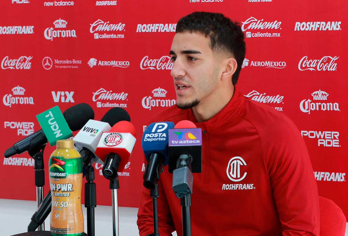 Jugador de los Diablos Rojos del Toluca.