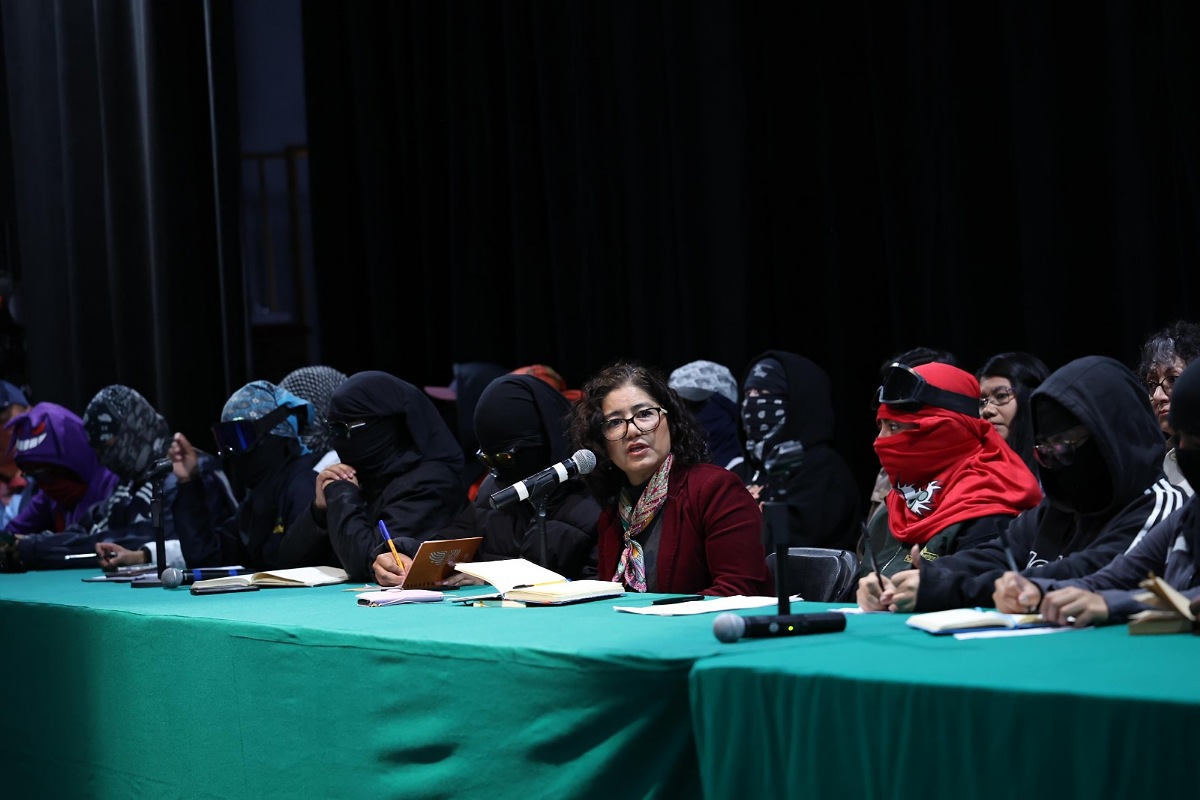 UAEMéx instala primera mesa de trabajo con el Enjambre Estudiantil Unificado: diálogo abierto y directo