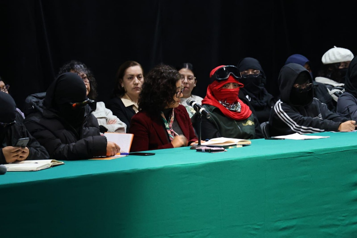 La UAEMéx instala primera mesa de trabajo con el enjambre universitario.