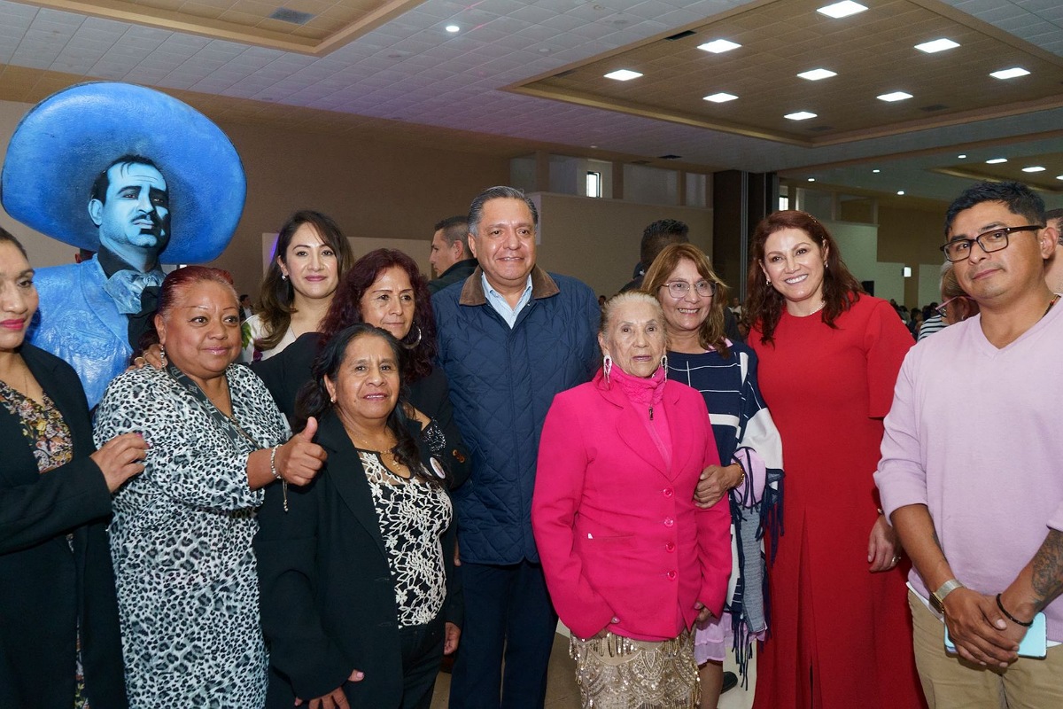 DIF Toluca celebra a las y los abuelos y reconoce su legado en la comunidad