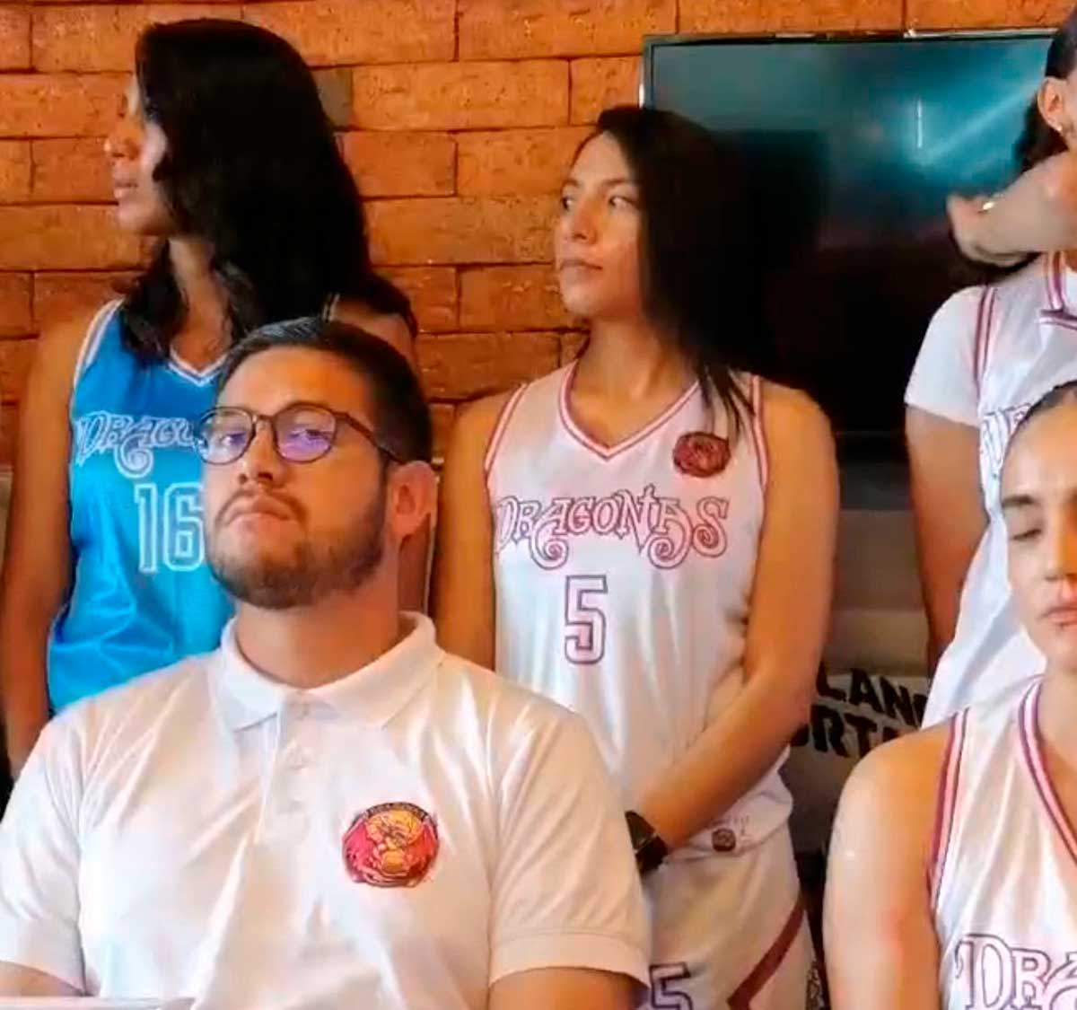 Presentan a las Dragonas de Toluca.