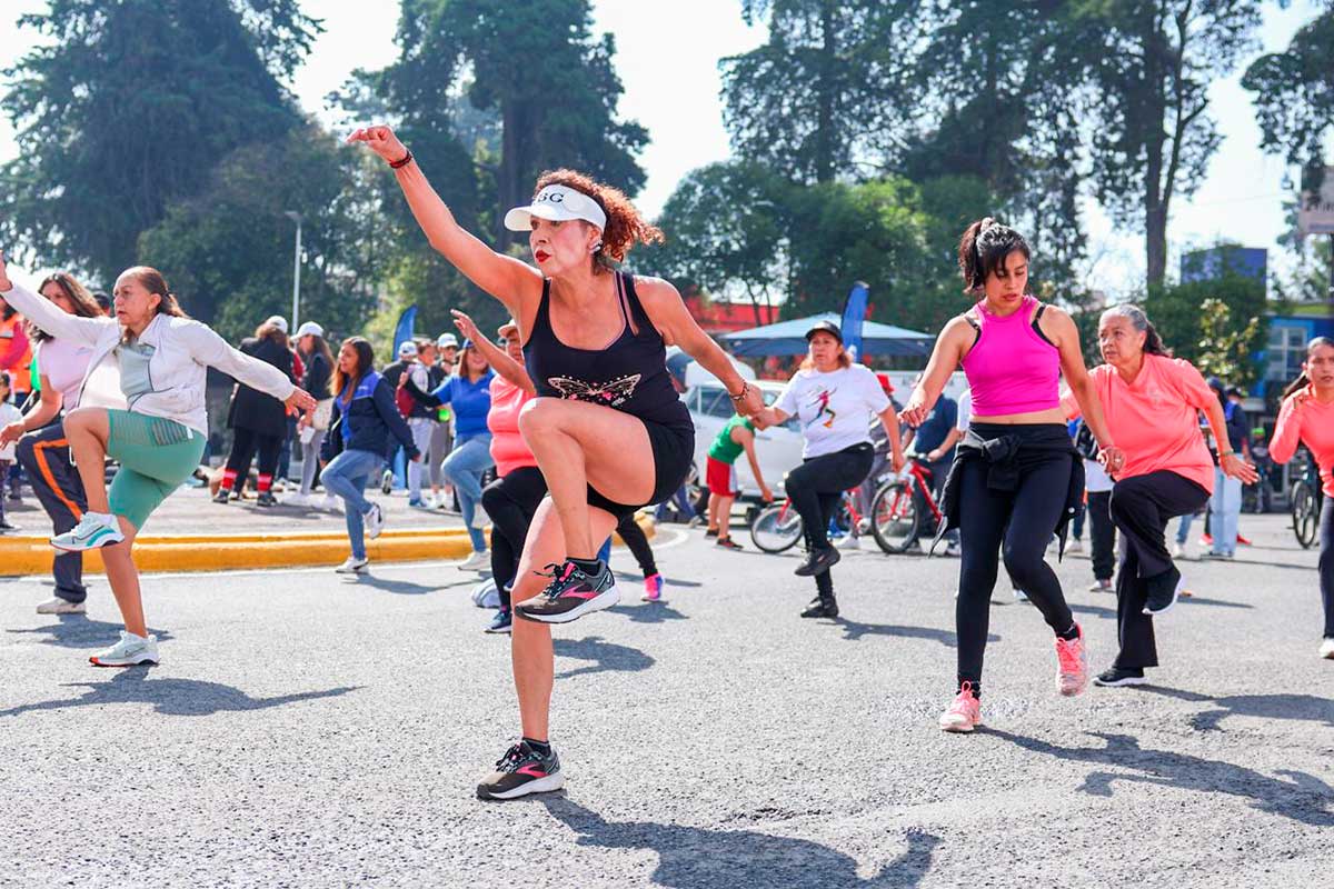 Familias Disfrutan de la Nueva Ruta Recreativa en Paseo Colón con Deporte y Convivencia