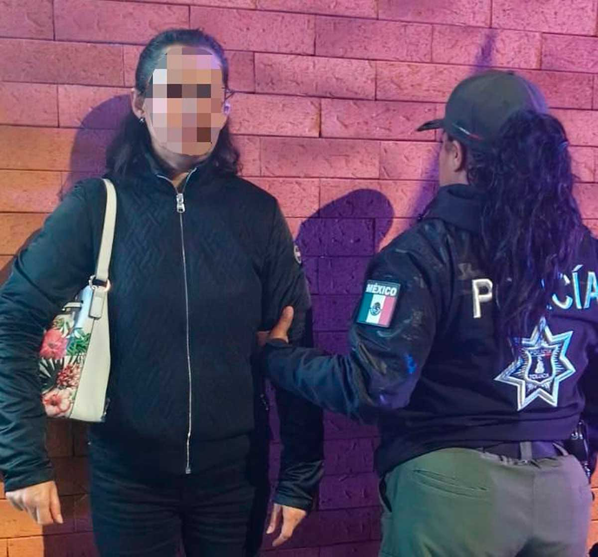 Toluca sanciona el tiurar basura en la vía pública.