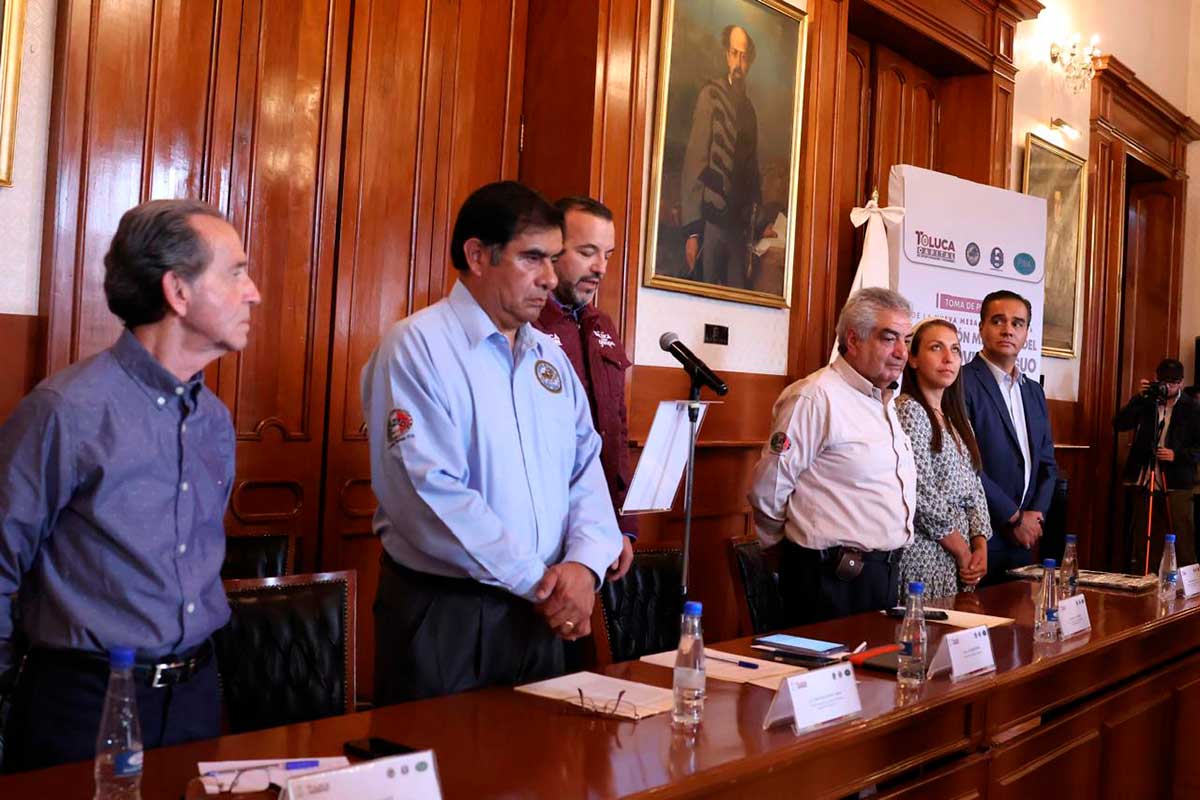 Toluca toma protesta a la nueva dirigencia de AMAAC.