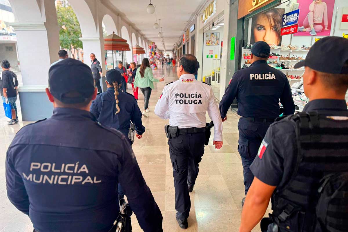 Toluca implemeta operativo de seguridad para inhibir robos por motorratones y carteristas.