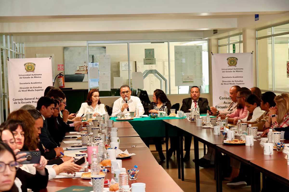 UAEMéx fortalecerá la educación media superior como base de la formación universitaria