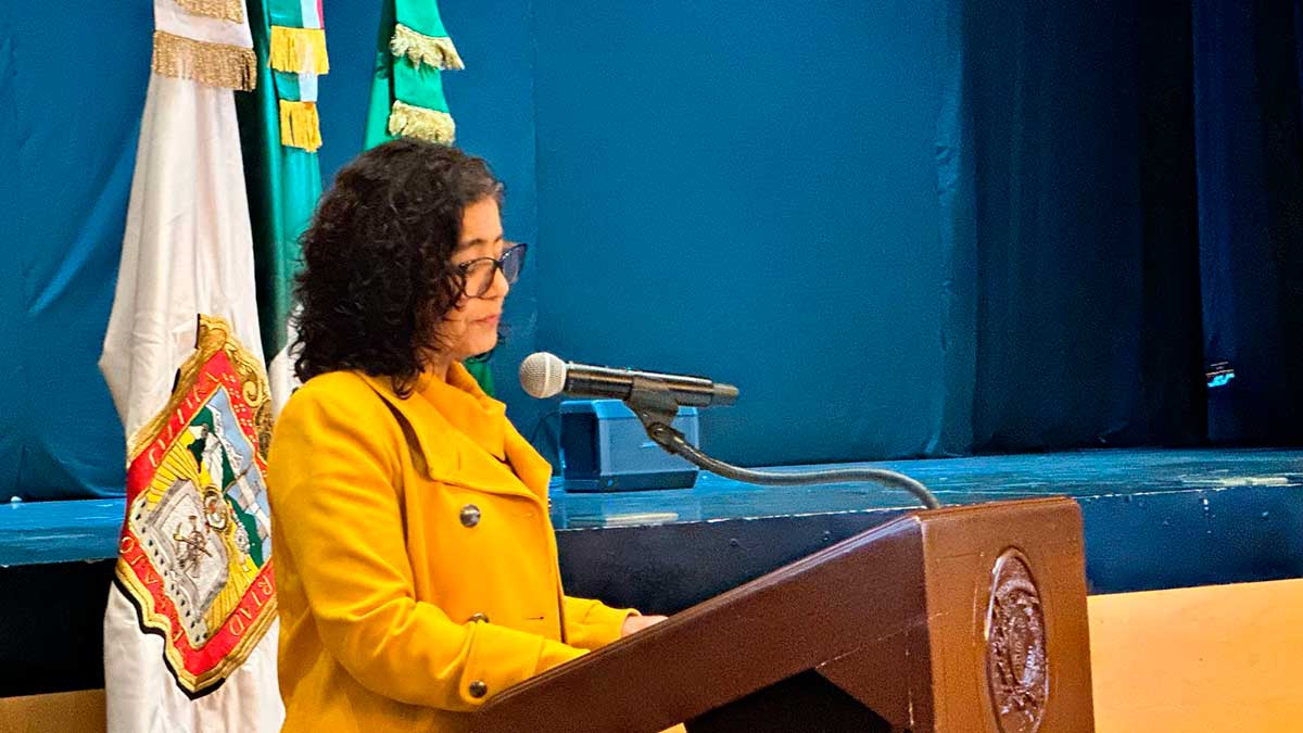 Rectora de la UAEMéx Patricia Zarza.