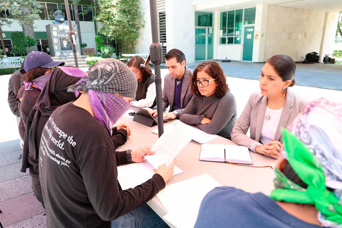 La UAEMéx alcanza acuerdois con la Facultad de Economía.