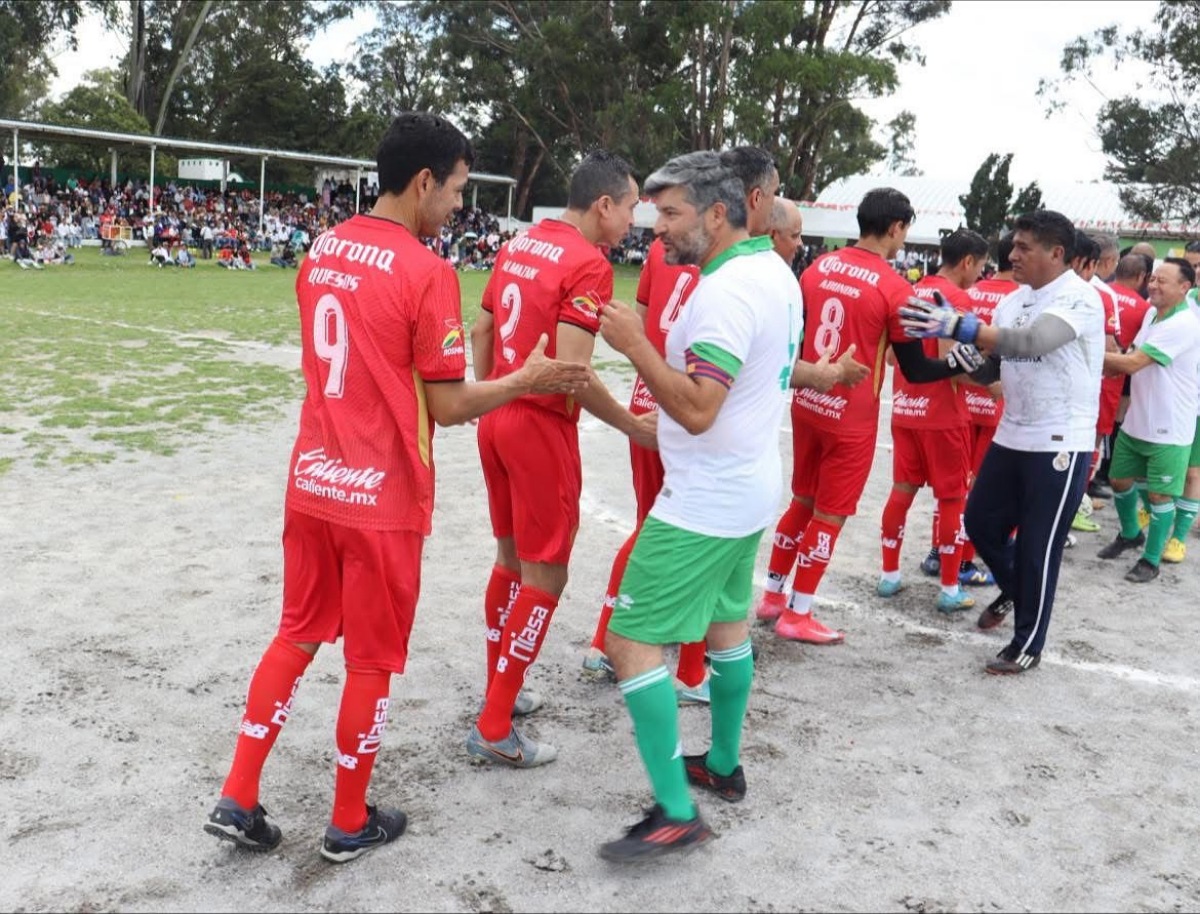 Partido de exfutbolistas del Toluca en Almoloya de Juárez.