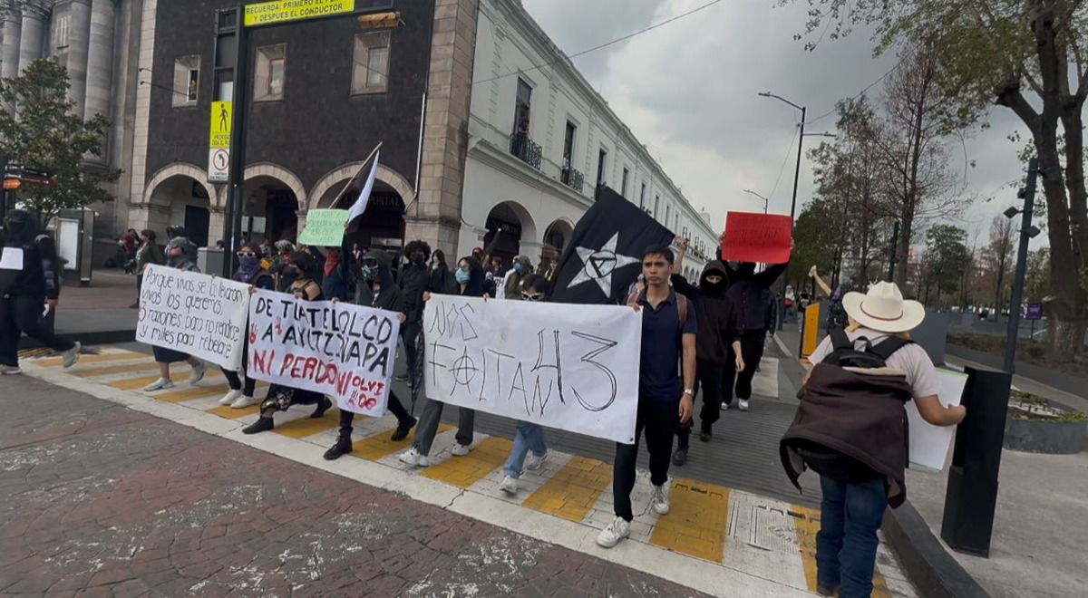 Movilizaciones en Toluca por el aniversario 11 de la desaparición de los 43 de Ayotzinapa