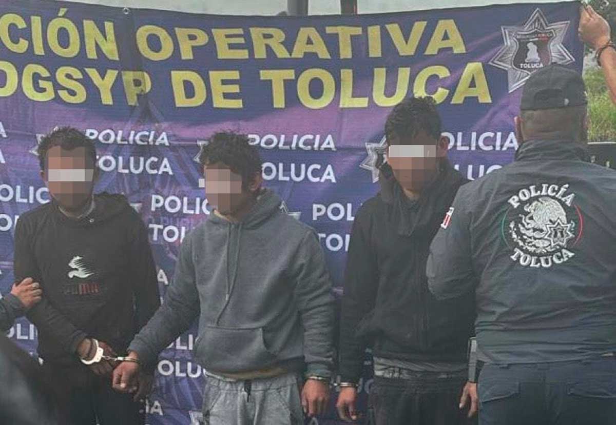 Operativos en Toluca logran recuperación de vehículos robados y captura de implicados