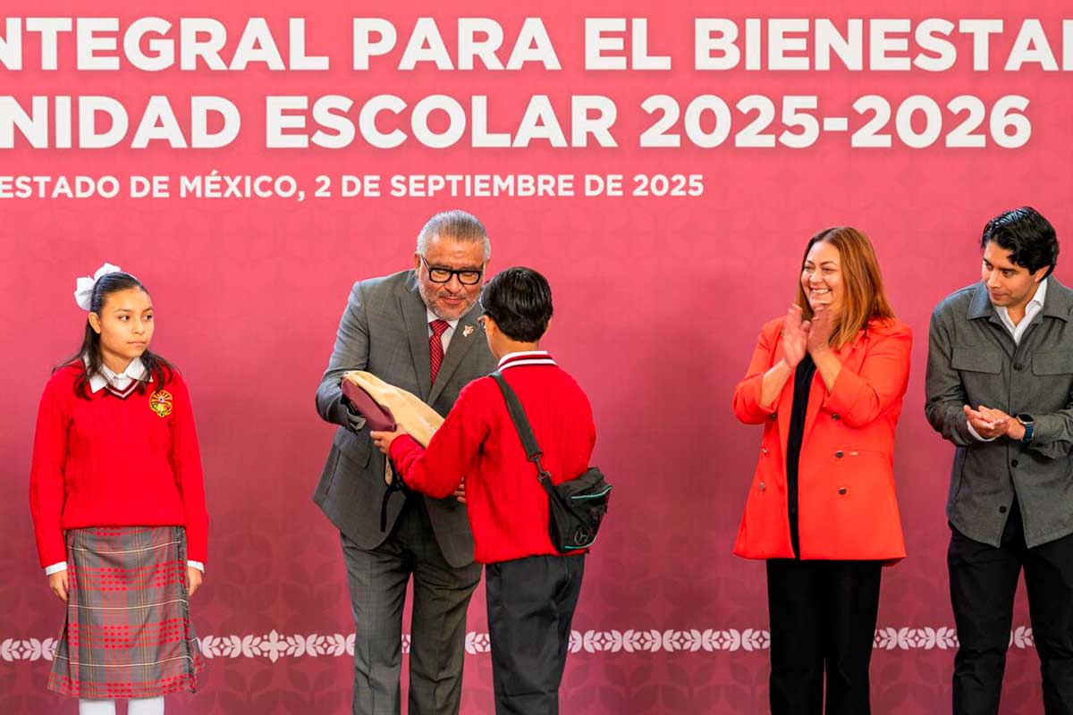 Ricardo Moreno reconoce el compromiso del gobierno del Edomex con la educación.