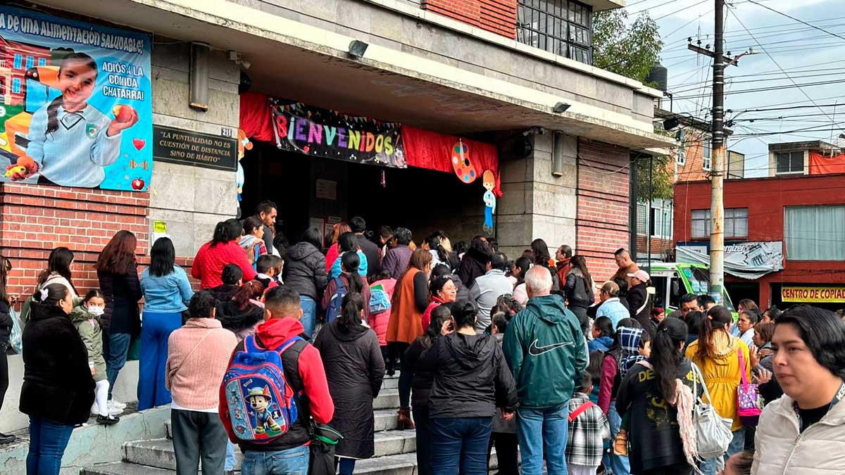 Inician clases estudiantes del Estado de Mèxico.