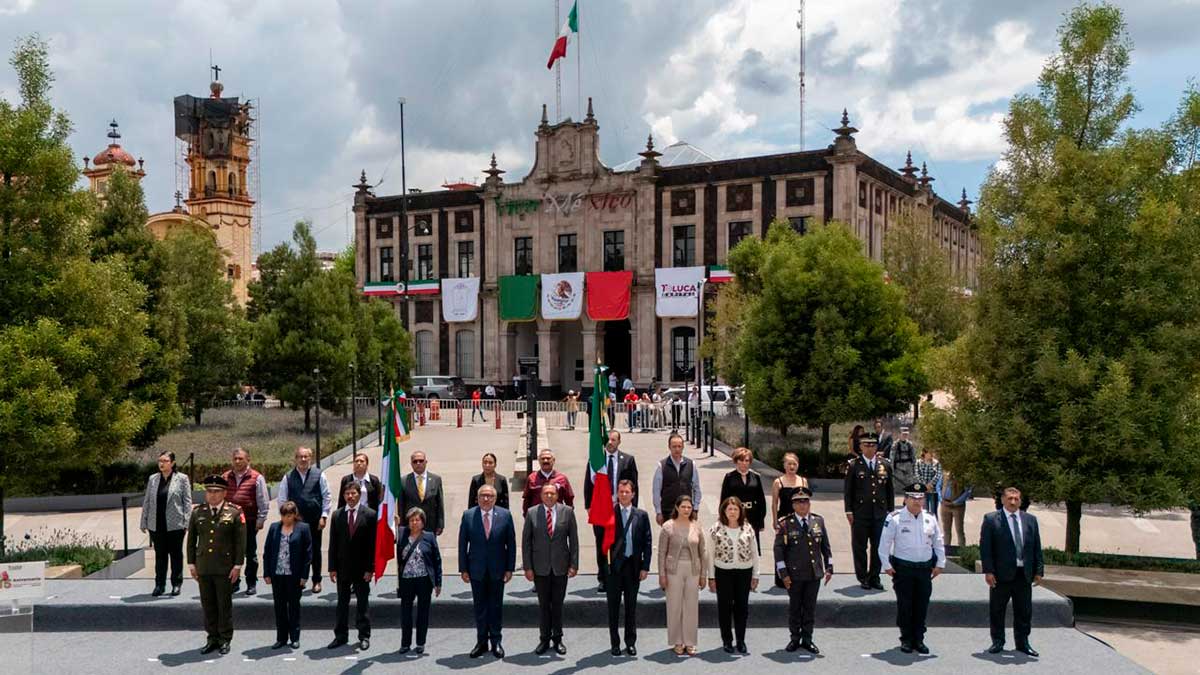 Ricardo Moreno abadera autoridades auxiliares en Toluca.