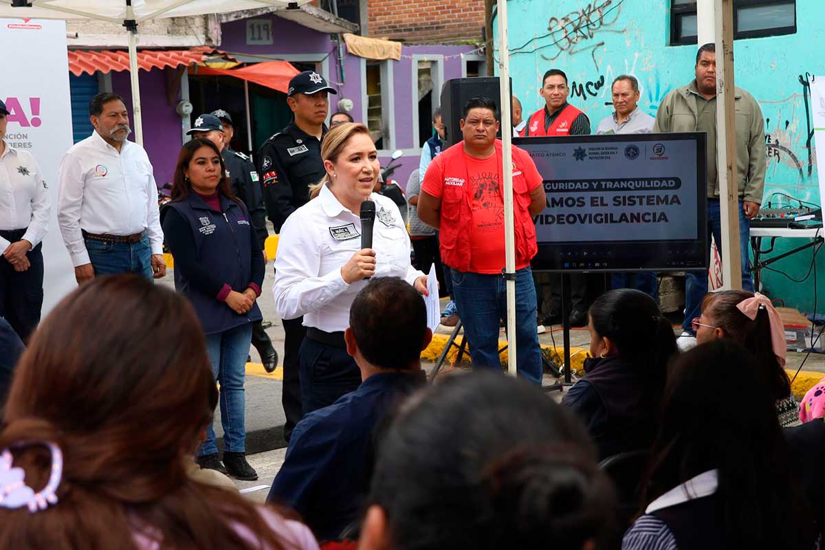 La alcaldesa de San Mateo Atenco inaugura 461 cámaras de videovigilancia en el municipio.