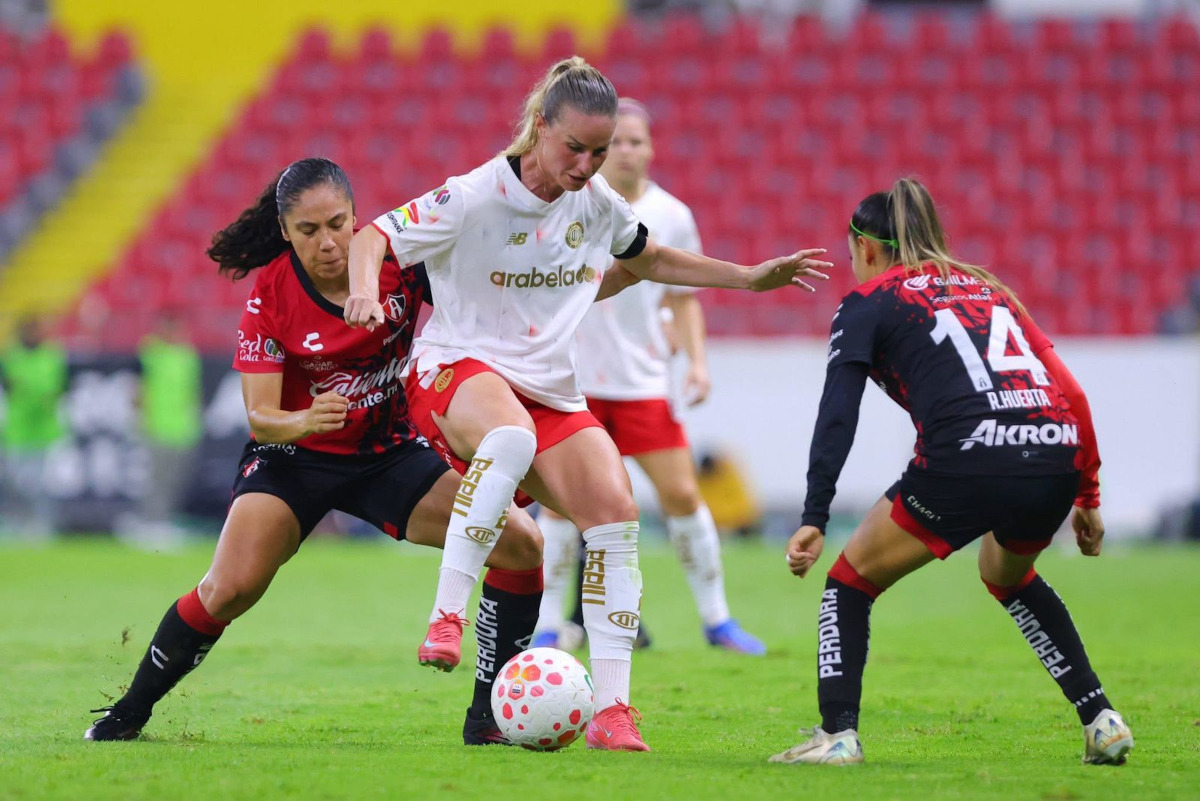 Toluca femenil dejó escapar el triunfo y empató 2-2 ante Atlas