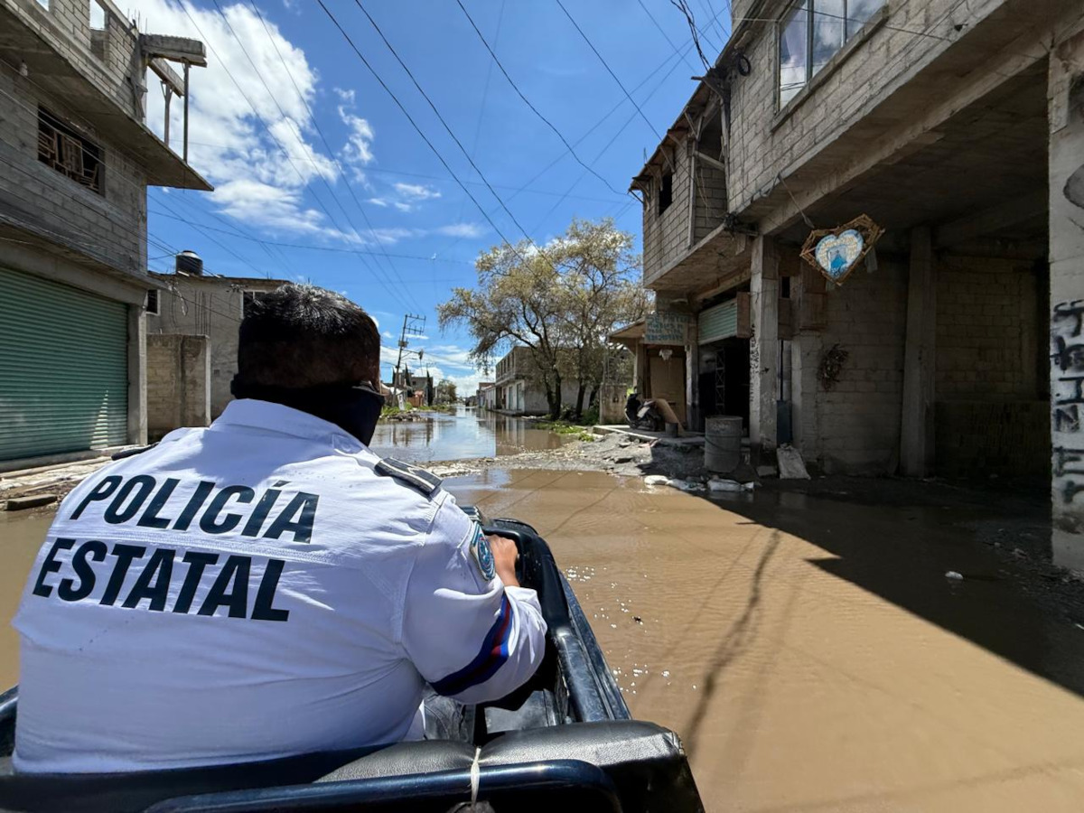 Vecinos de San Pedro Tultepec piden apoyo por inundaciones en sus viviendas