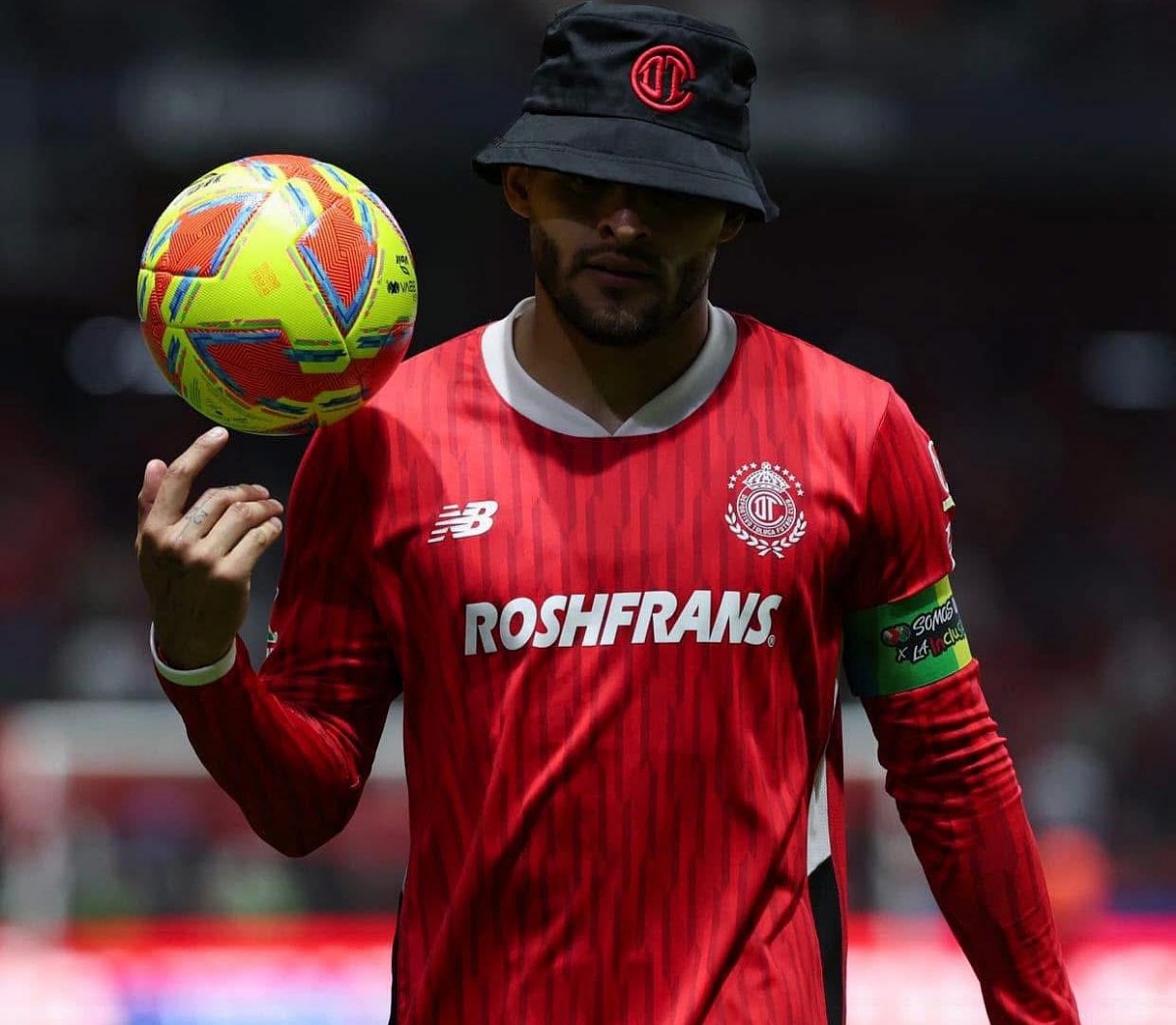 Alexis Vega lesionado.