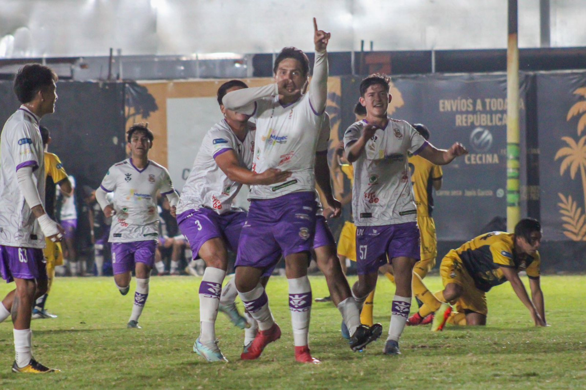 Artesanos de Metepec consolida su liderato en la Serie B de Liga Premier