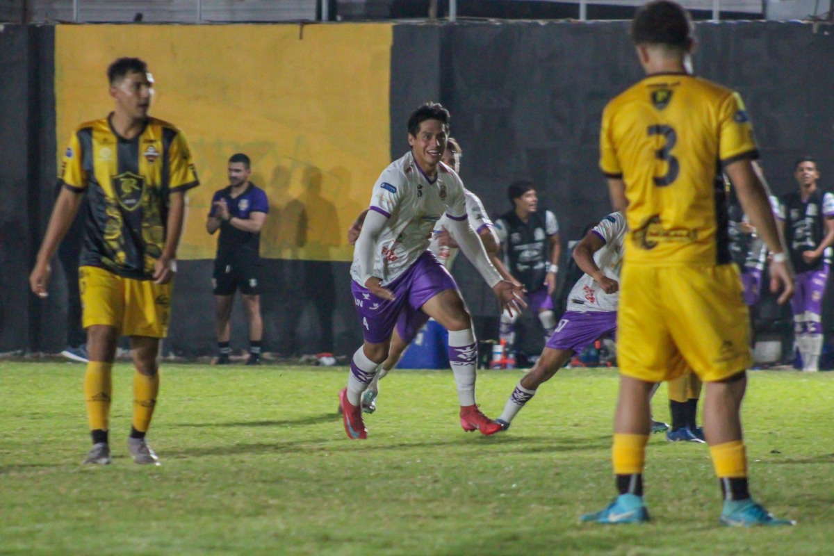 Artesanos de Metepec vencen a Gorilas de Juanacatlán en la serie B.