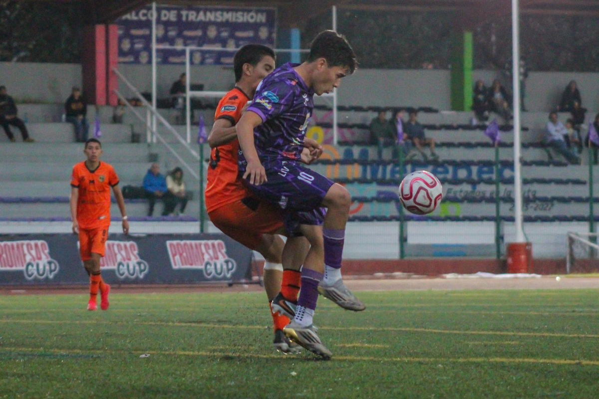 Artesanos de Metepec vence a Huracanes 4 - 3.