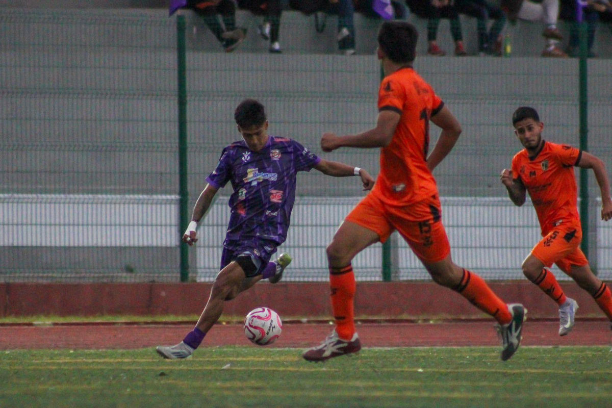 Artesanos de Metepec vence a Huracanes 4 - 3.