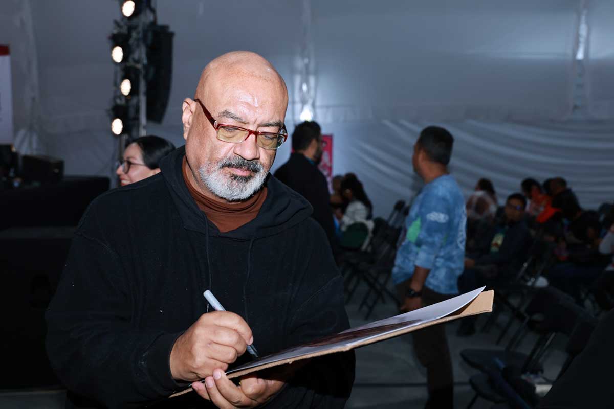Autor de obras de cómic en la FILEM 2025.