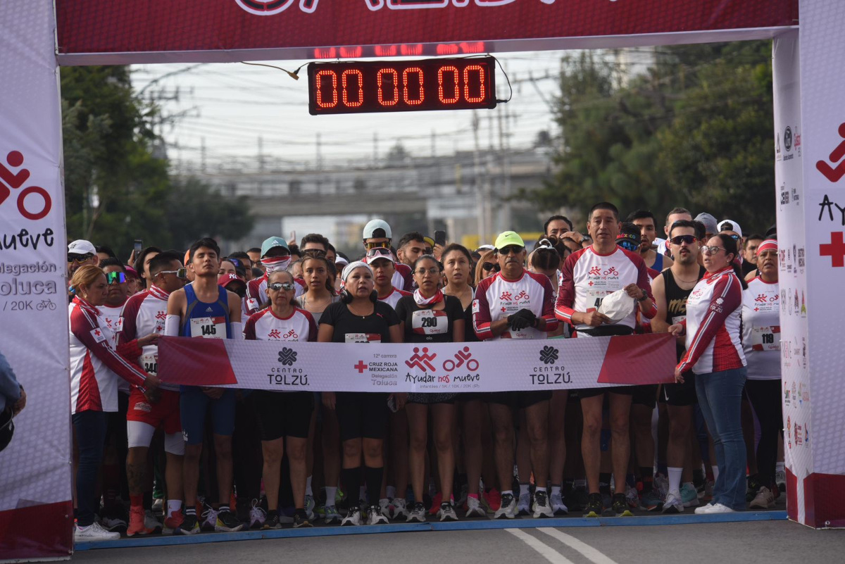 Todo un exito la 12a edición de la Carrera "Ayudar Nos Mueve" de la Cruz Roja Toluca.
