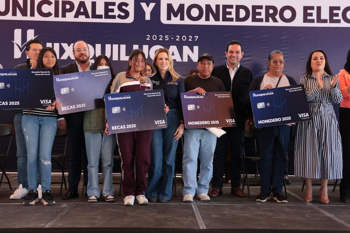 Huixquilucan fortalece la economía familiar con más de 14 mil Monederos Electrónicos y Becas Municipales