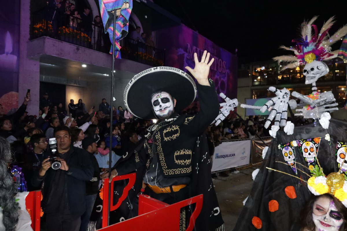 Huixquilucan invita a su carrera y festival de catrinas 2025.