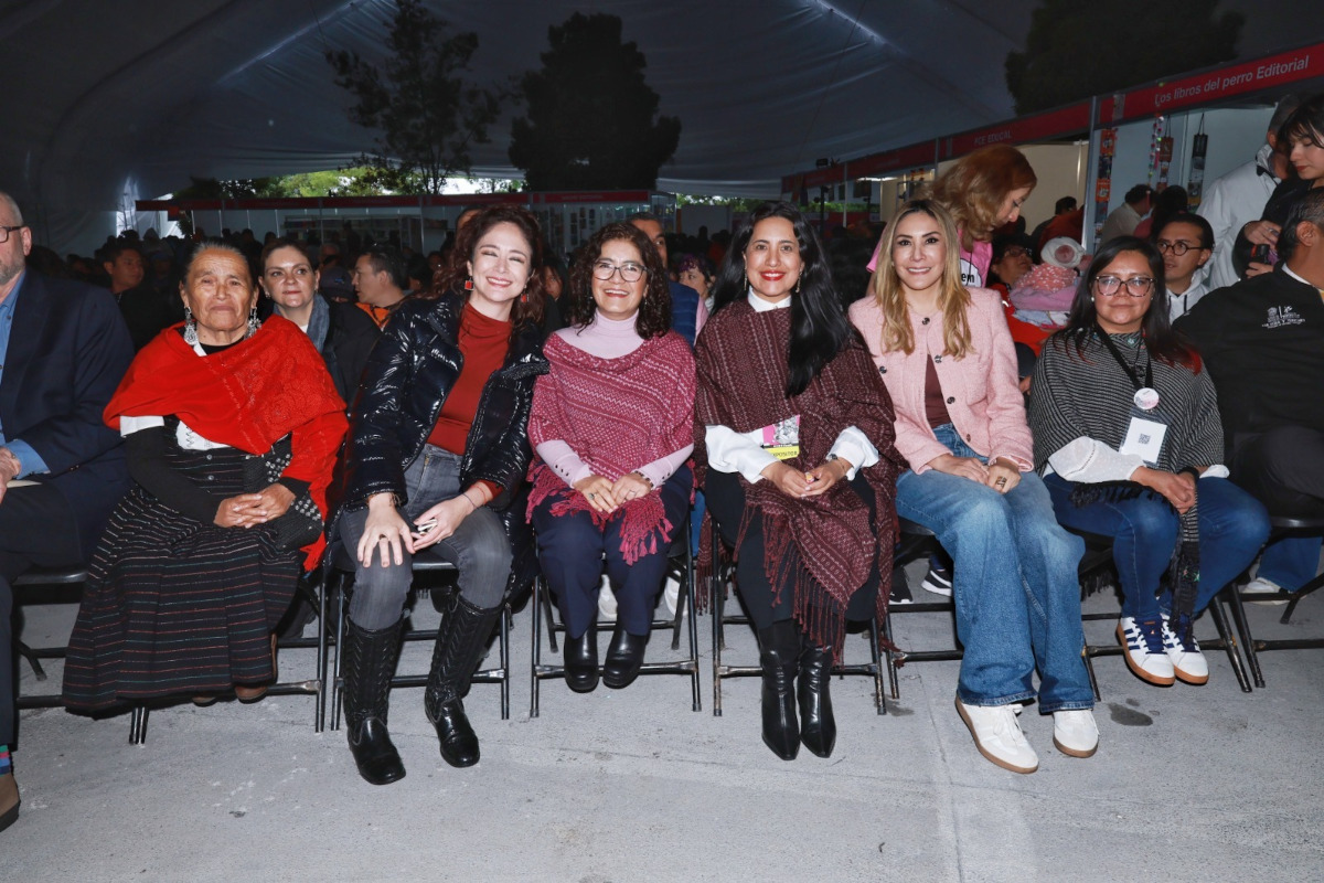 Rectora de la UAEMéx en la FILEM 2025.